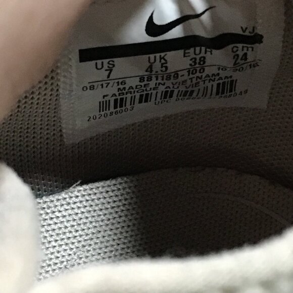 Nike Aptare Sneakers Womens Size 7 Cream Oatmeal White Black Speckles Laceless - Picture 9 of 9